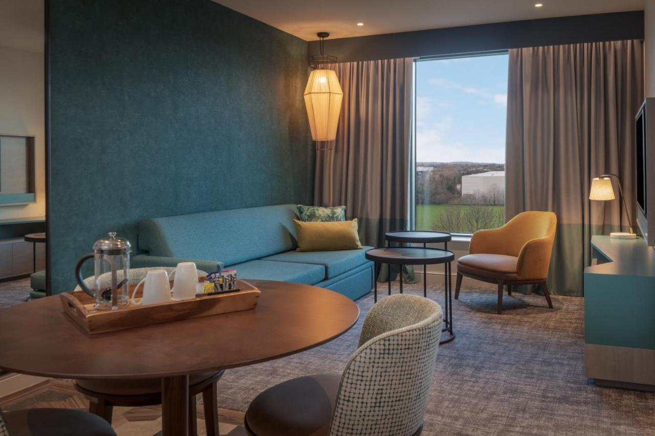 staybridge suites london heathrow bath road